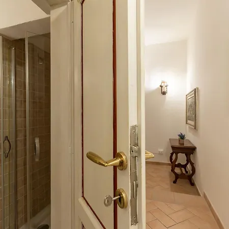 Apartamento Santacroce Nest-hosted By Sweetstay *