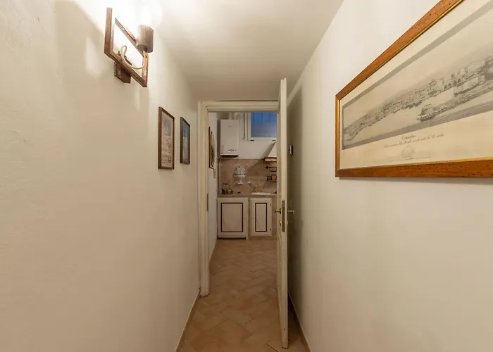 Santacroce Nest-hosted By Sweetstay *